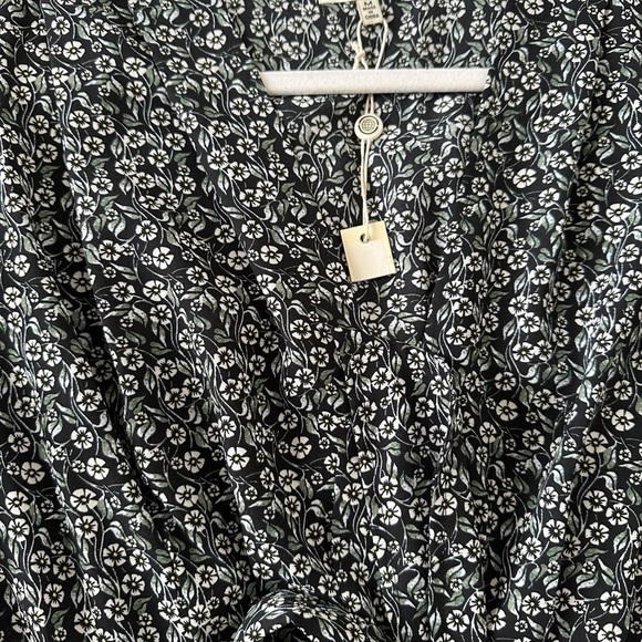 Max Studio Black and White Flutter Sleeve Wrap Blouse - Picture 3 of 9